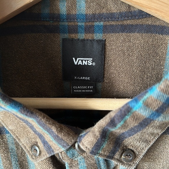 VANS Plaid Cut Off Classic Fit Muscle Button Down Shirt - Picture 3 of 7